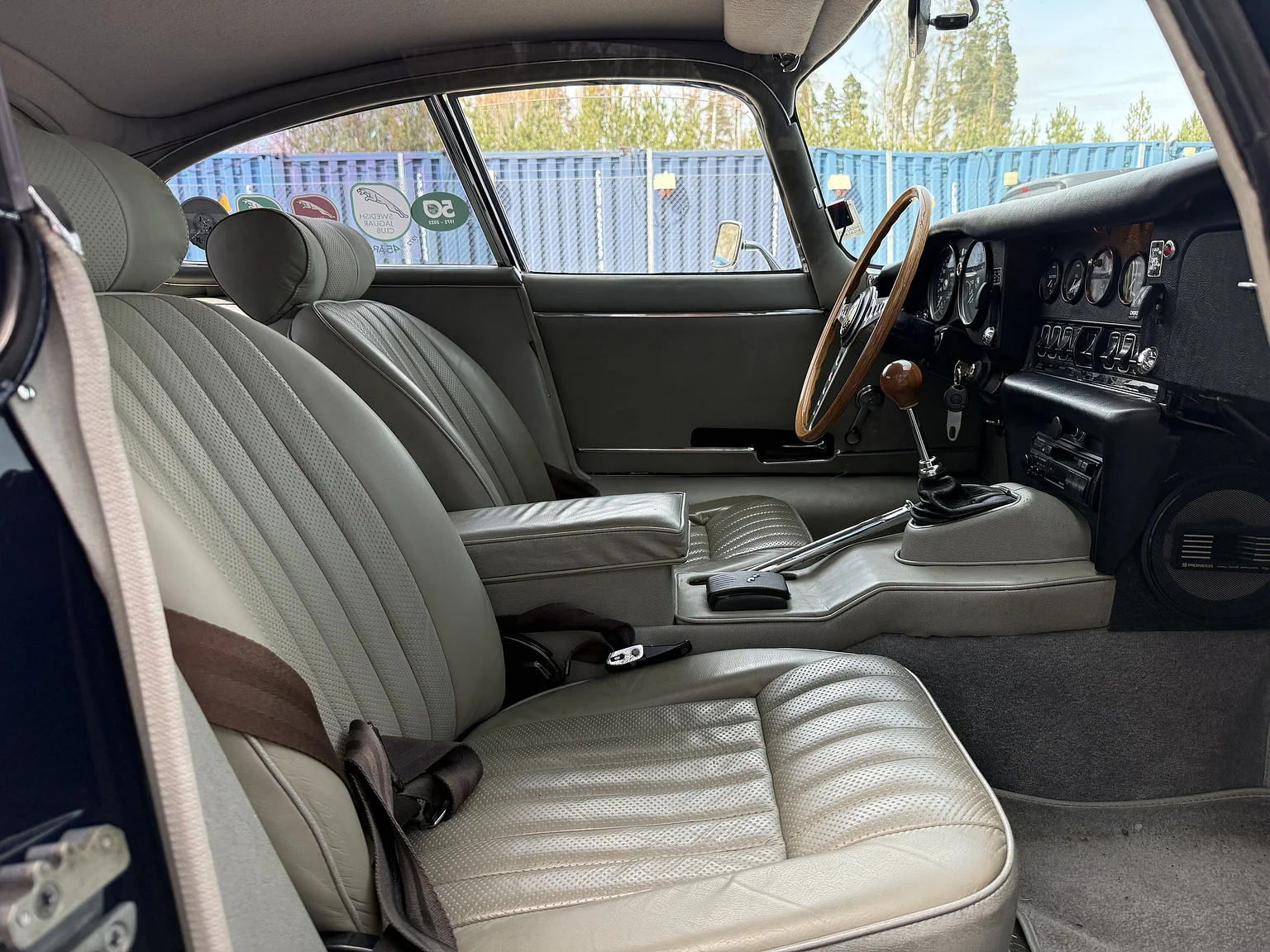 Interior image of 1969 Jaguar E-Type 4.2 Coupe (31)