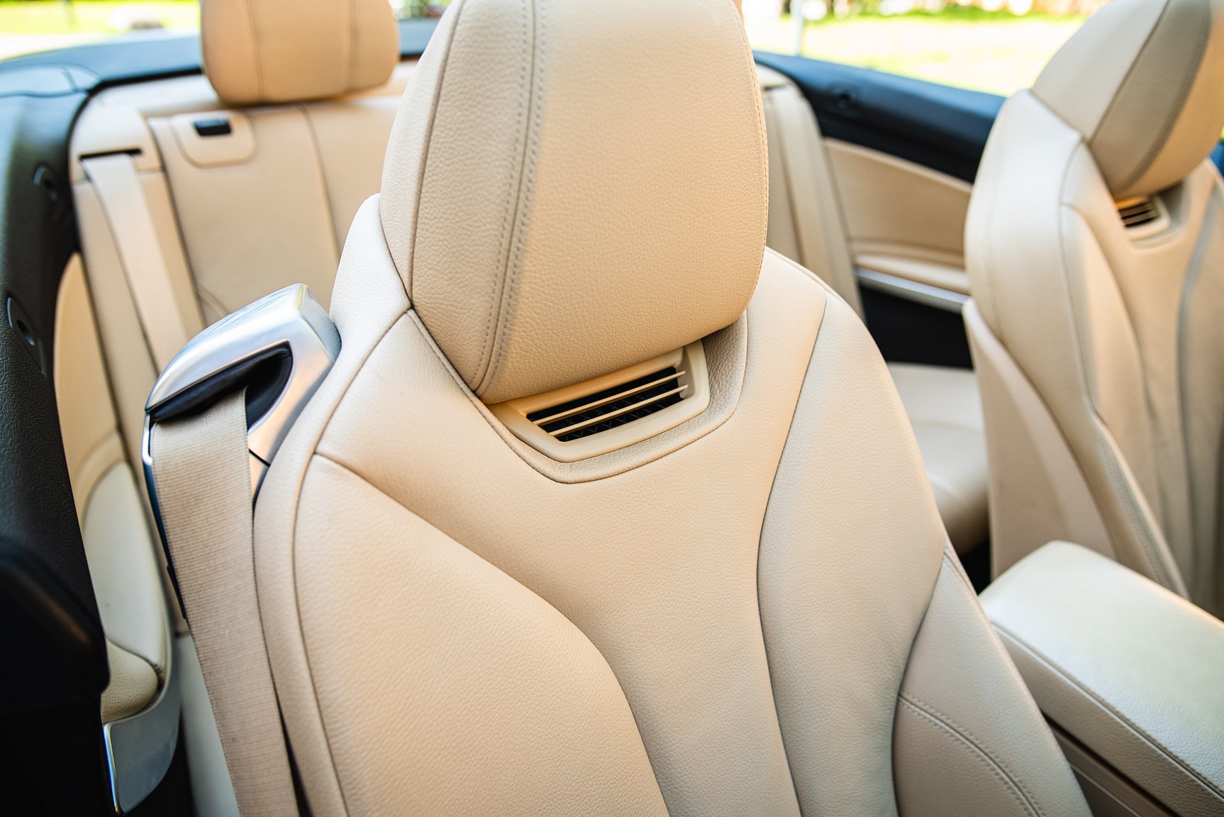 Interior image of 2018 BMW 430i xDrive Convertible