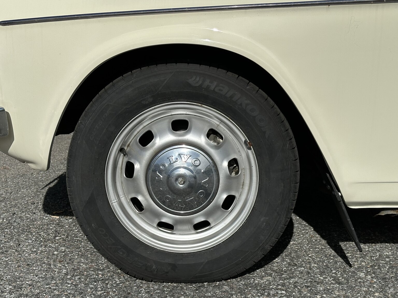Aussenfoto 1973 Volvo 142