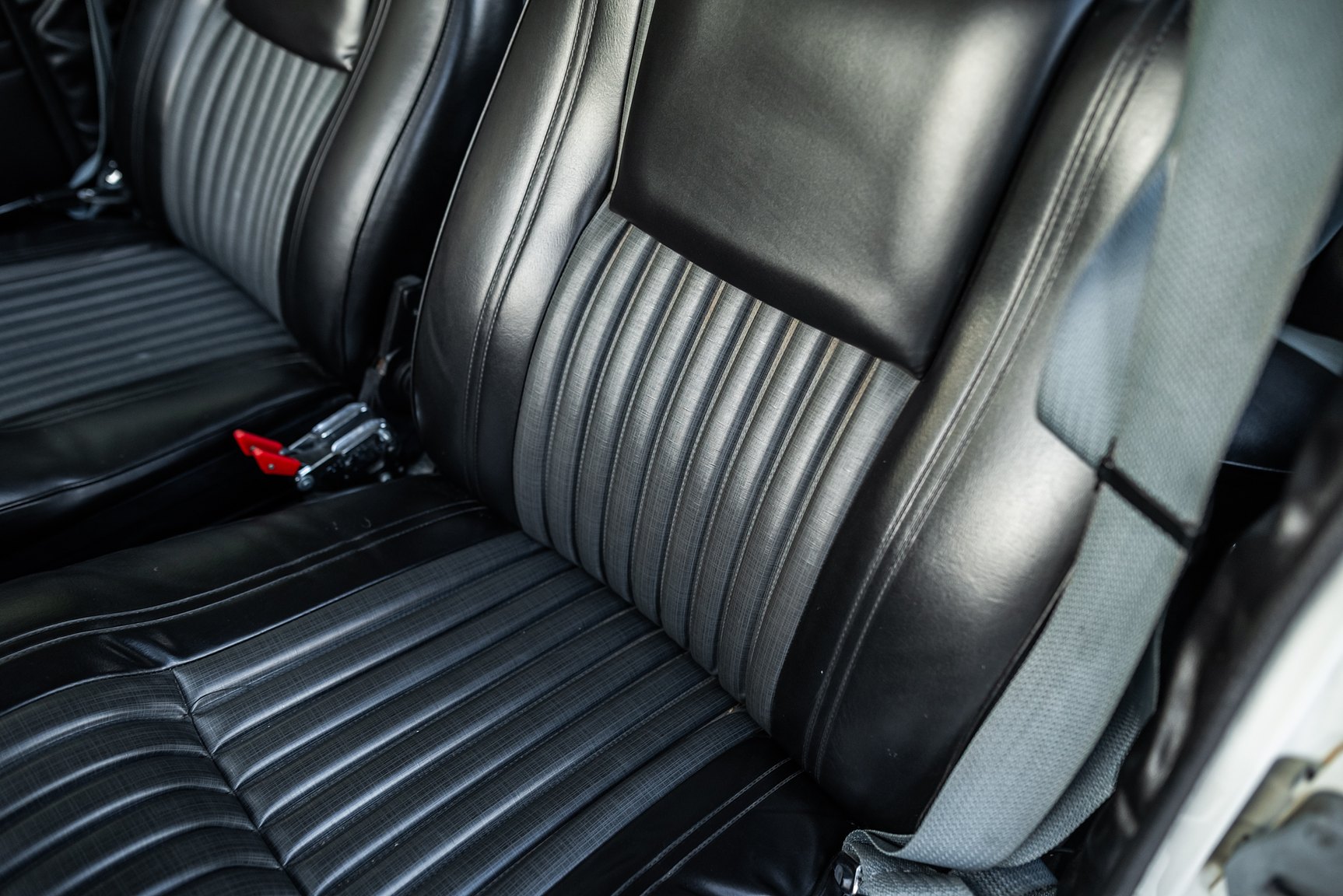 Interior image of 1967 Volvo 144 1.8 