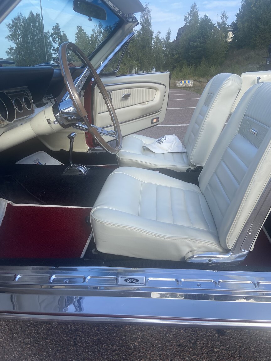 Interiörbild 1966 Ford Mustang Convertible