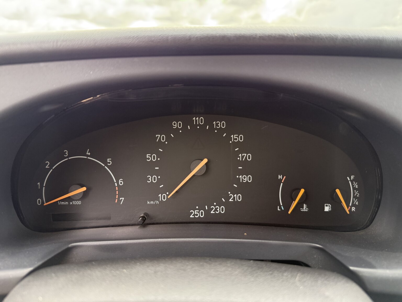 Interior image of 1997 SAAB 900