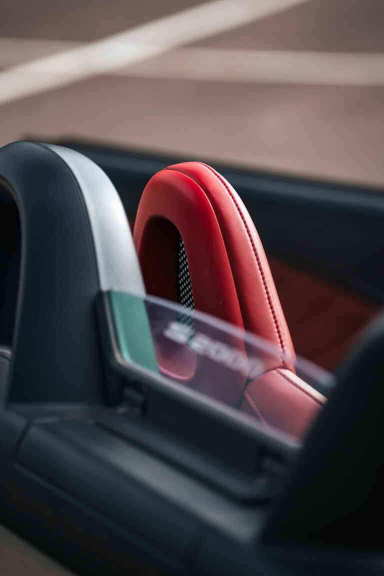 Interior image of 2000 Honda S2000 AP1