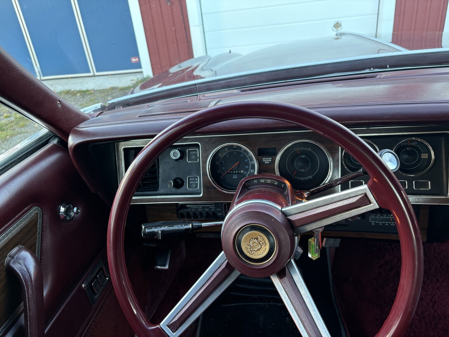 Interior image of 1976 Chrysler Cordoba