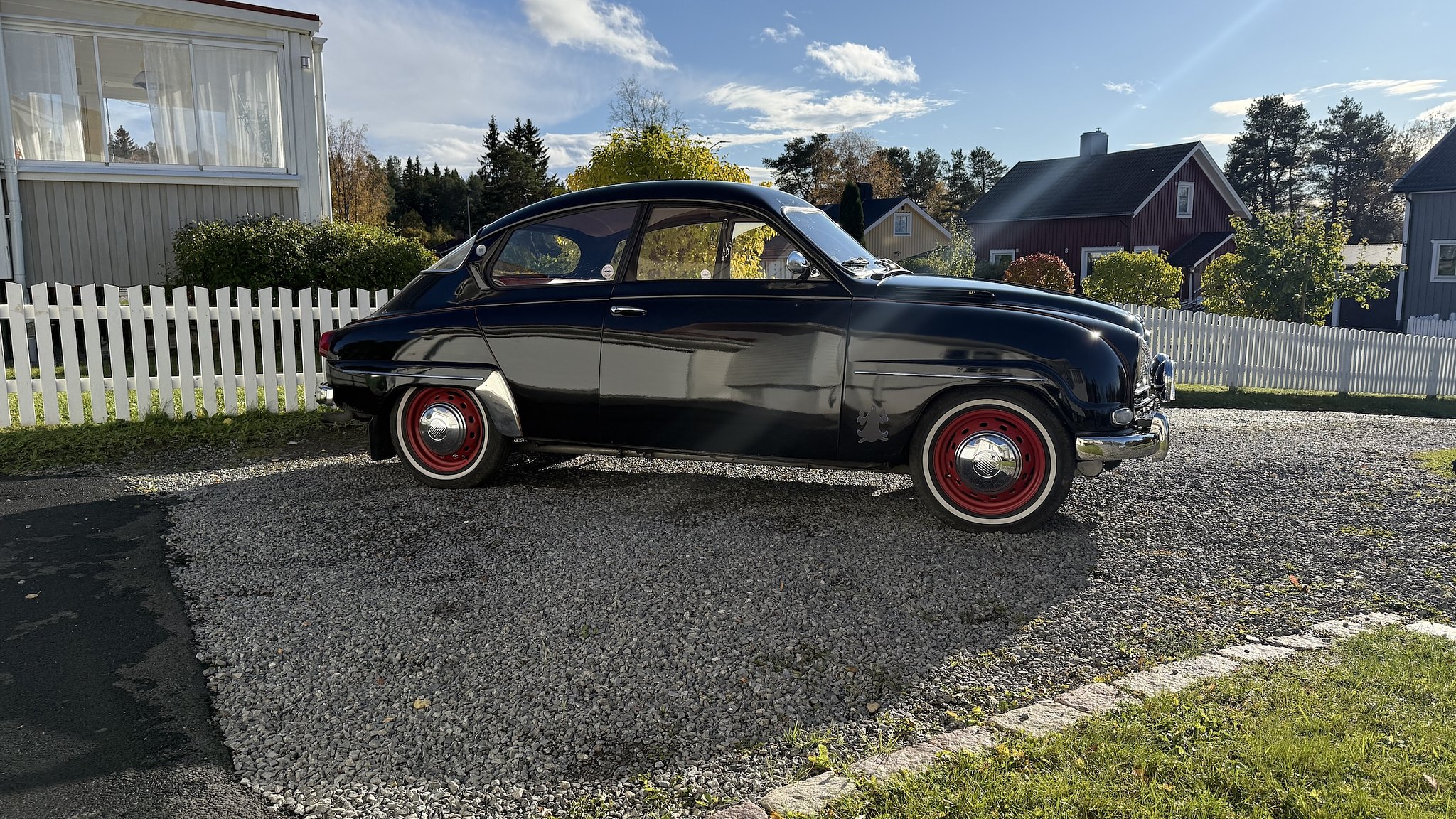 Exterior image of 1960 Saab 96 (2)