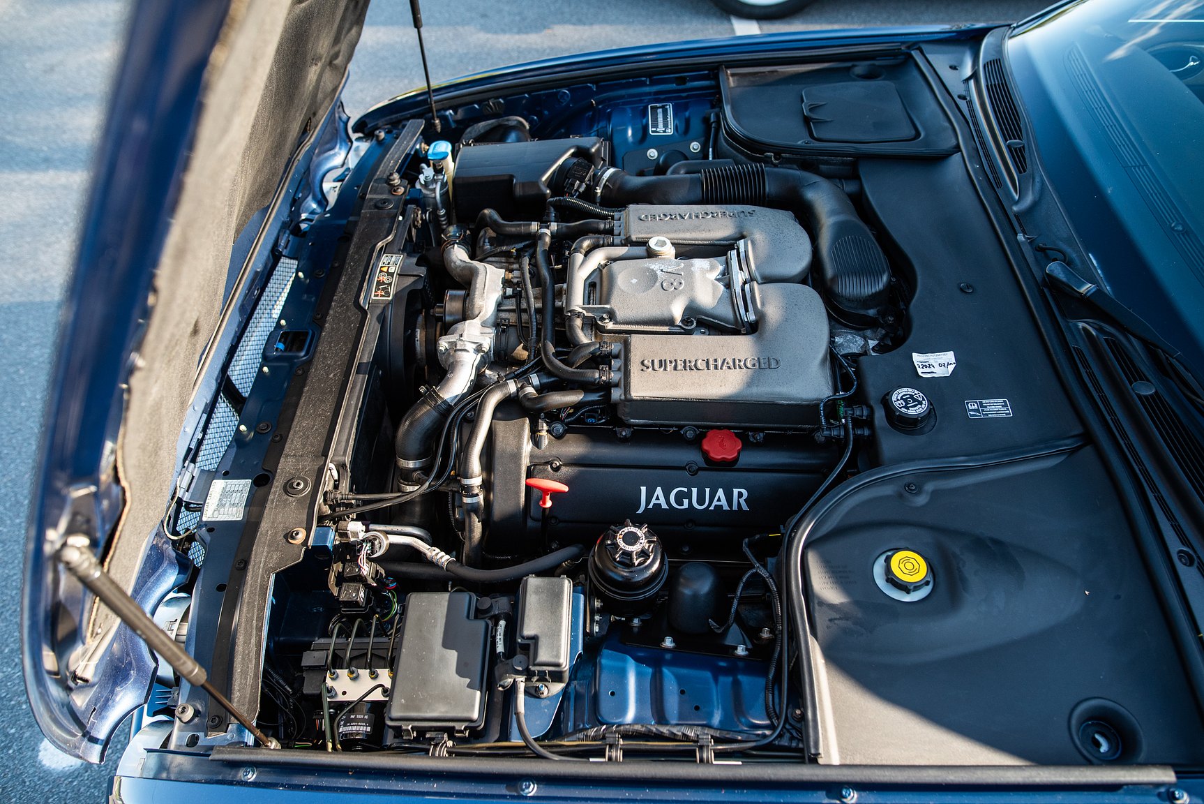 Image of 2001 Jaguar XJR mechanics