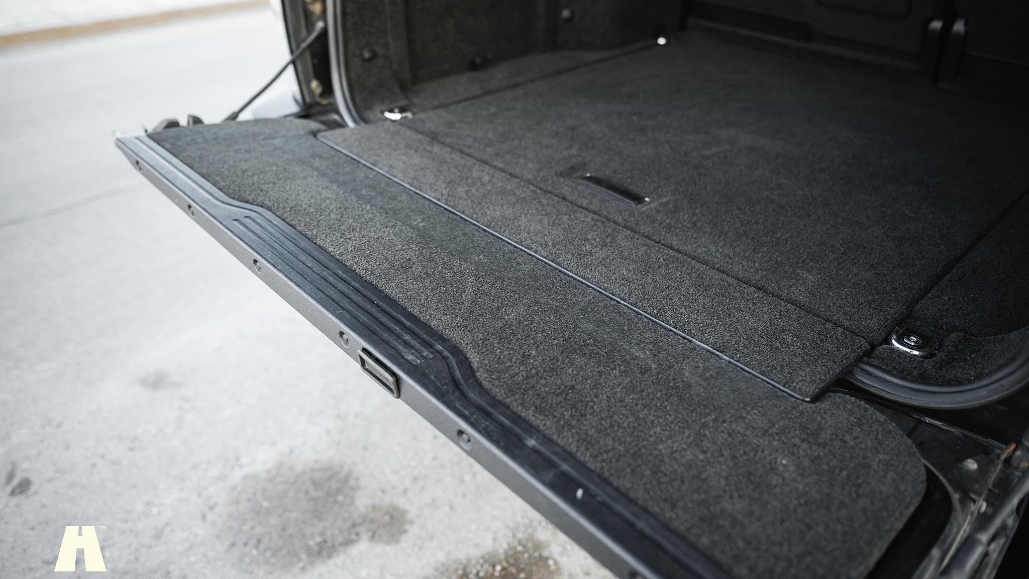 Interior image of 2012 Land Rover Range Rover Westminster TDV8 (L322)