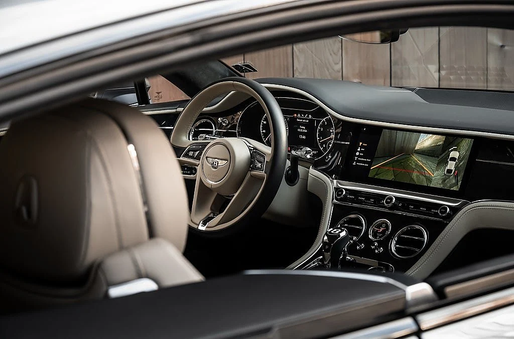 Bild på 2019 Bentley Continental (24)