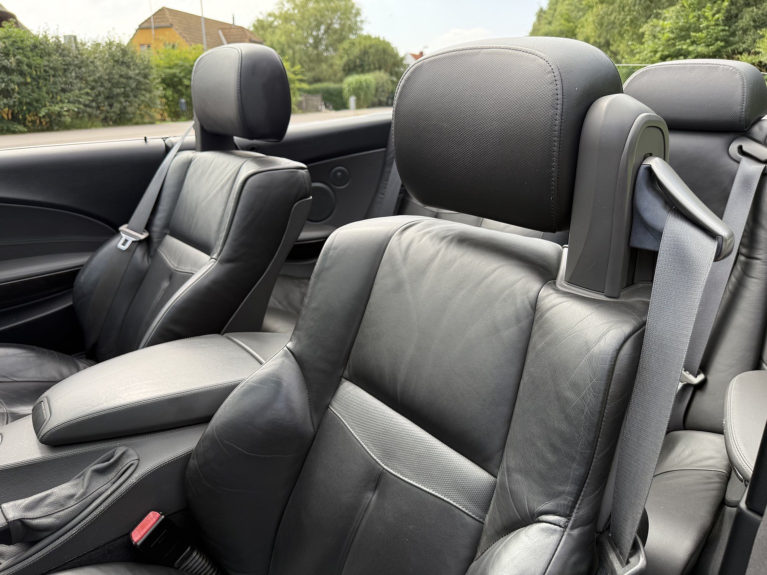 Interior image of 2004 BMW 645Ci Convertible