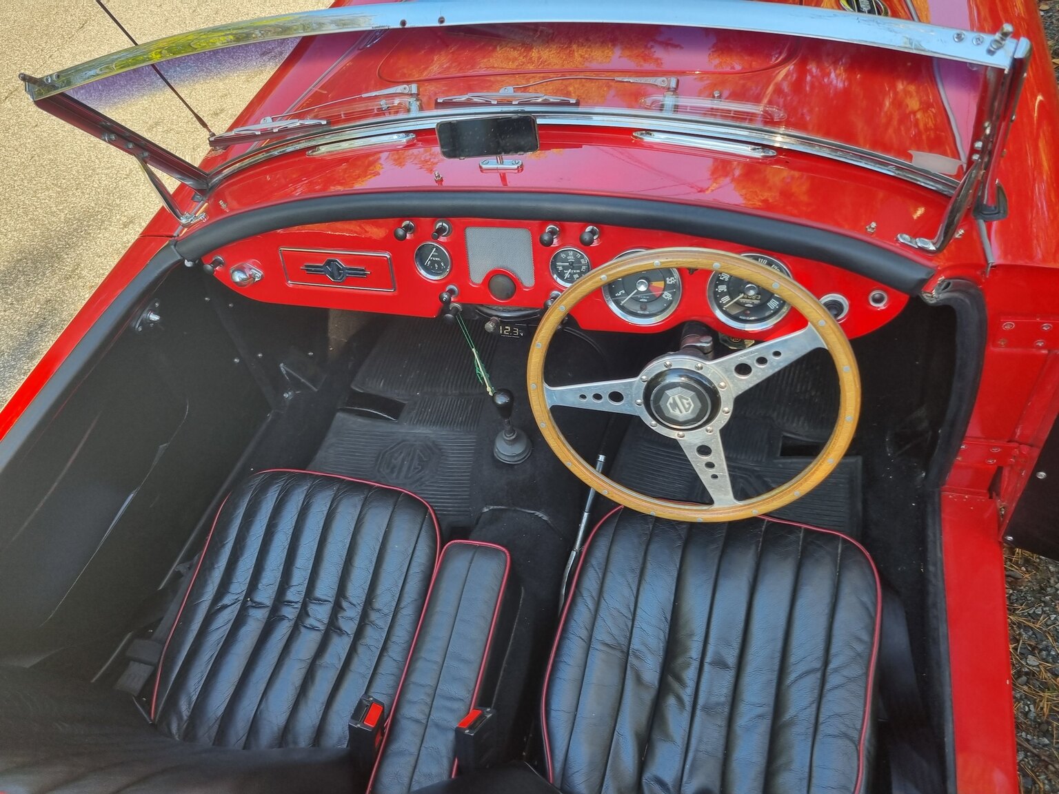 Innenraumfoto von 1956 MG MGA 1500