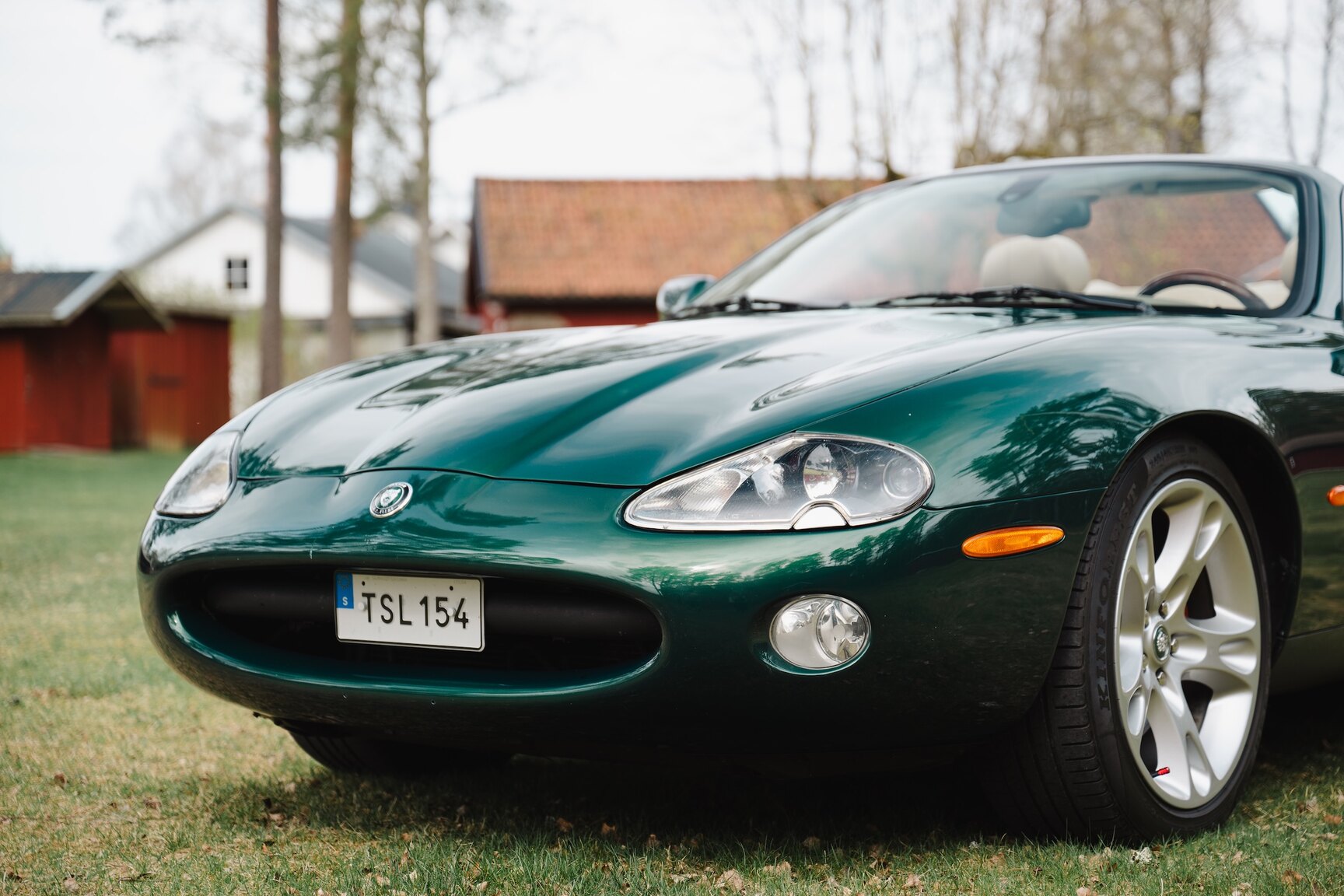 Exteriörbild på 2003 Jaguar XK8 Cabriolet
