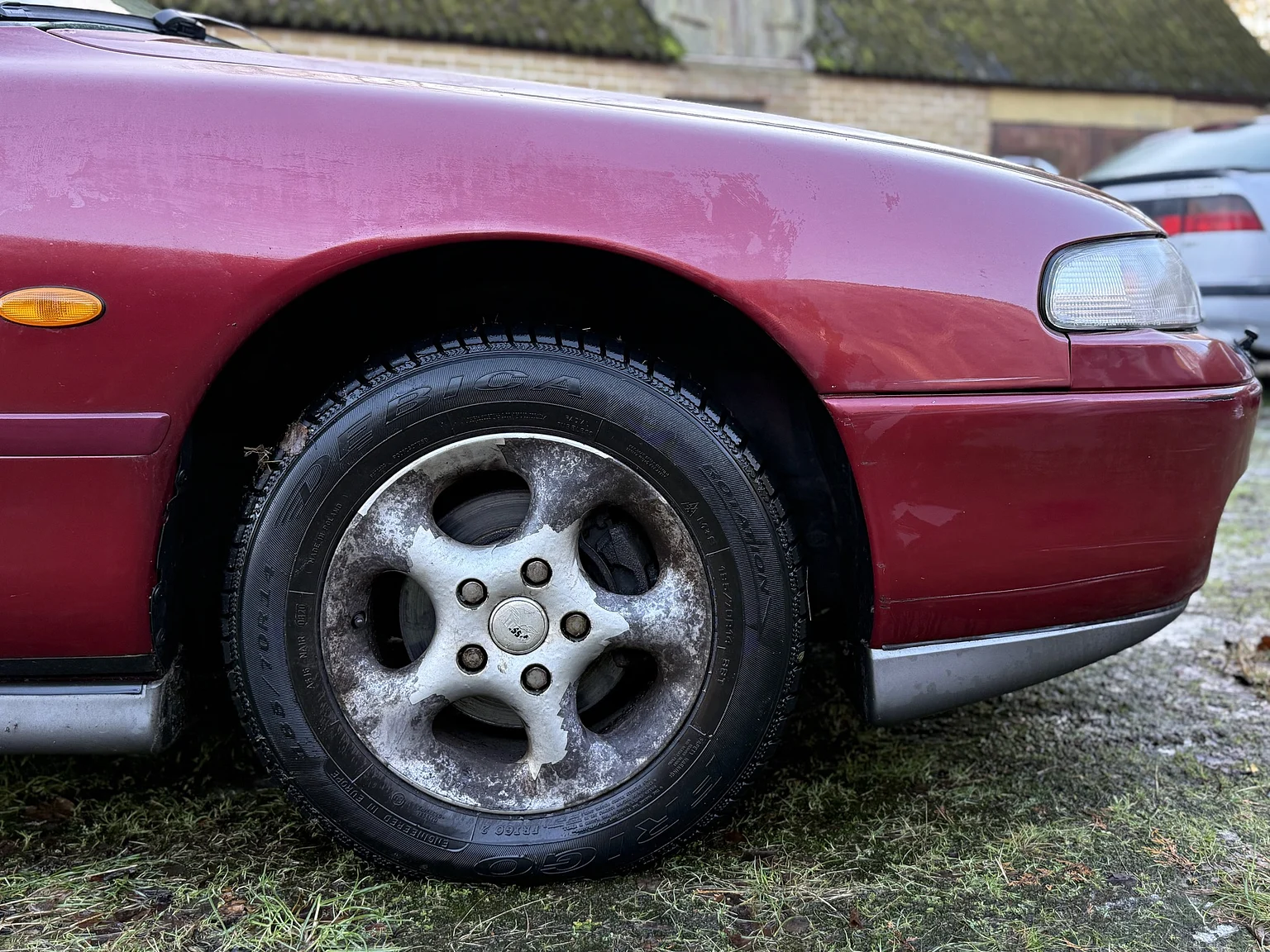 Exterior image of 1992 Mazda 626 Hatchback 2.5 V6 Automatic (8)