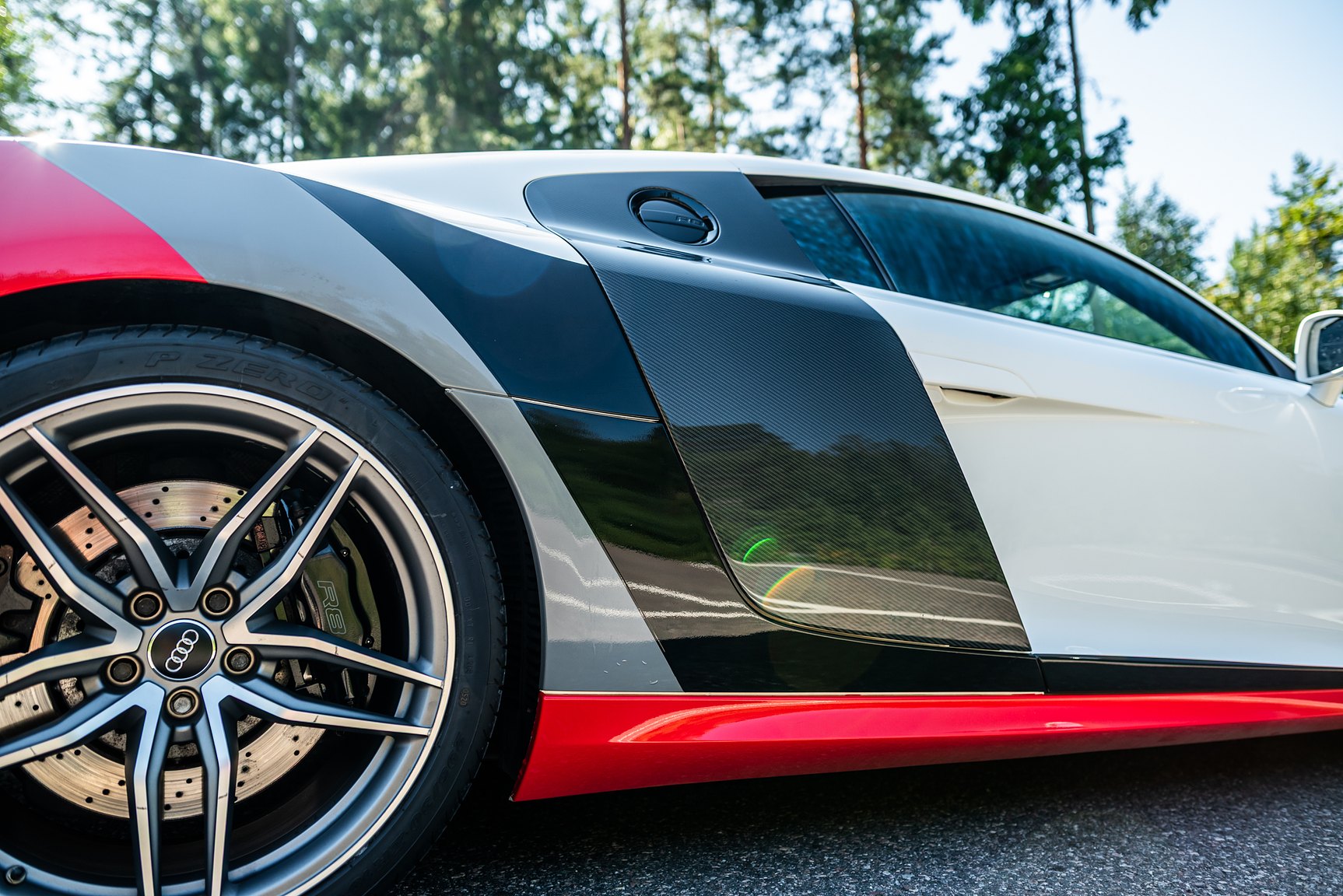 Exterior image of 2008 Audi R8 4.2 V8 Turbo Manuell