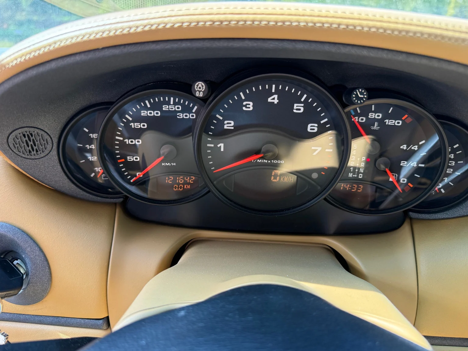 Interiörbild 1998 Porsche 911 Carrera (14)