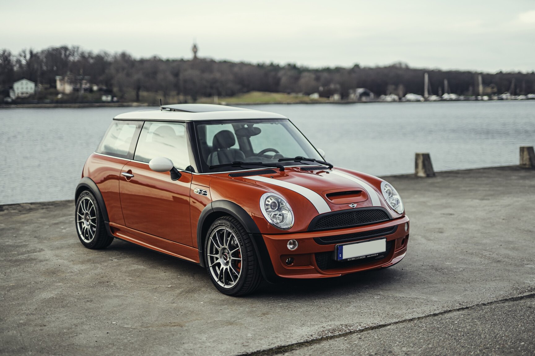 Exterior image of 2006 Mini Cooper John Cooper Works