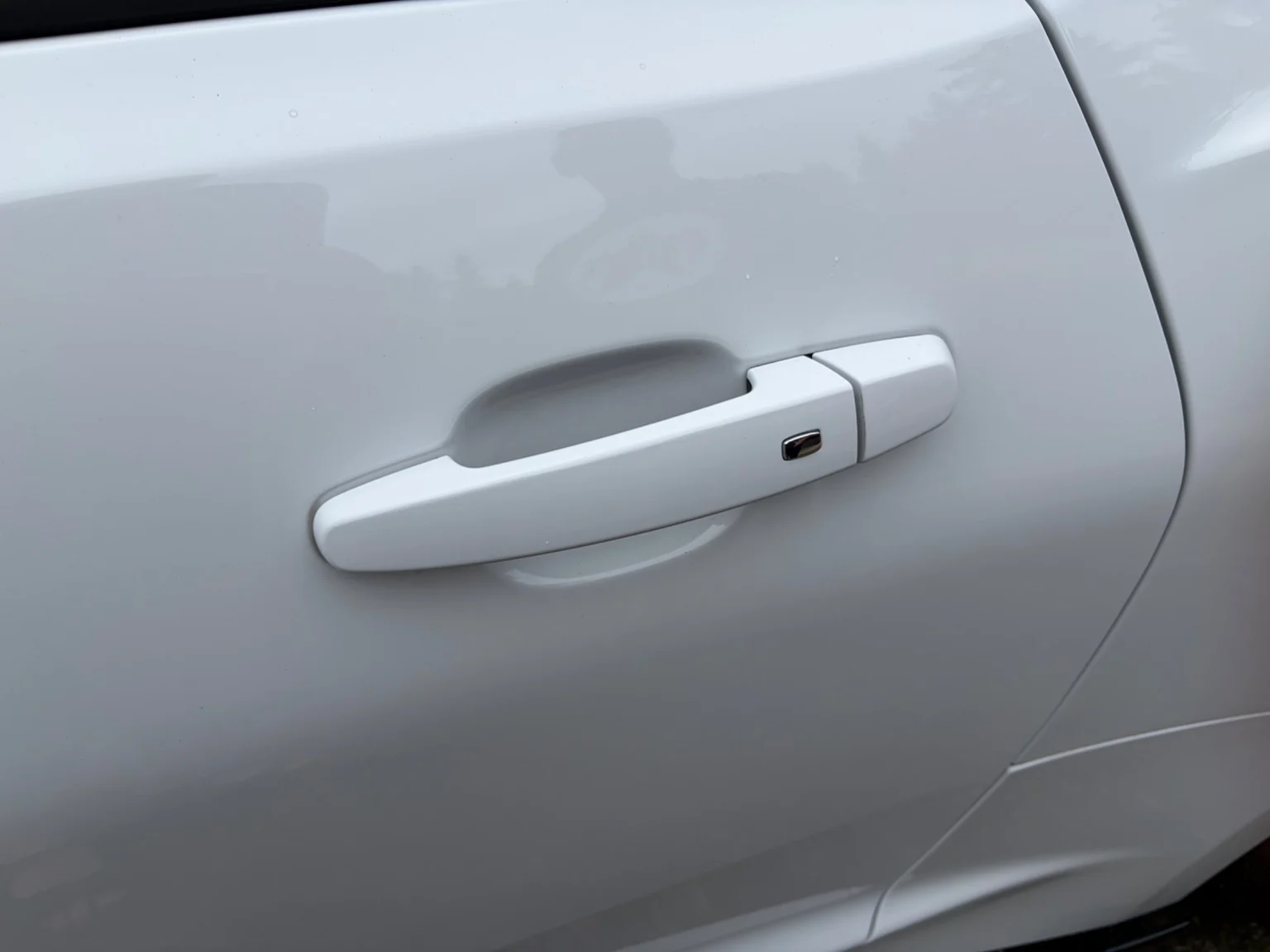 Exteriörbild på 2017 Chevrolet Camaro SS (24)