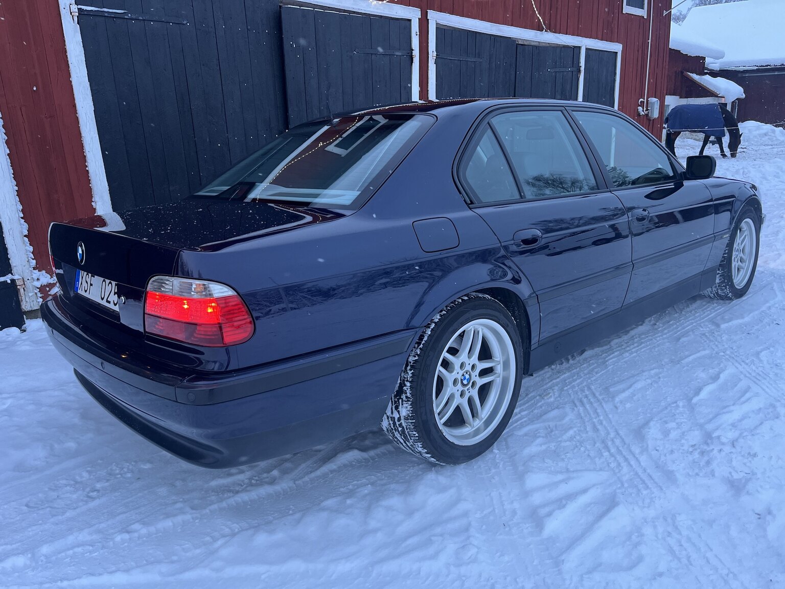 Exteriörbild på 1996 BMW 750IA