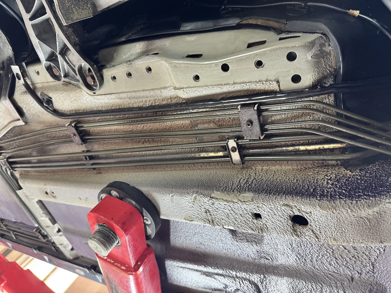 Image of 1993 BMW M5 Touring 3.8 Manual mechanics (41)