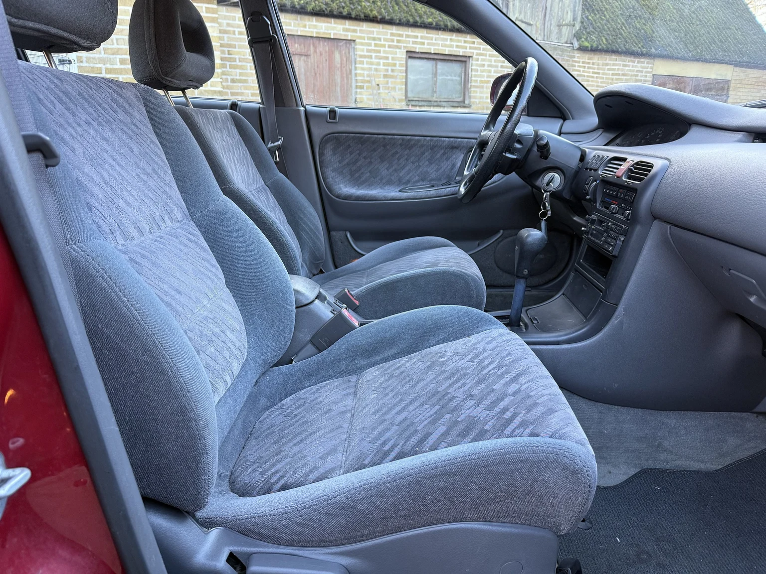 Interiörbild 1992 Mazda 626 Hatchback 2.5 V6 Automatic (29)