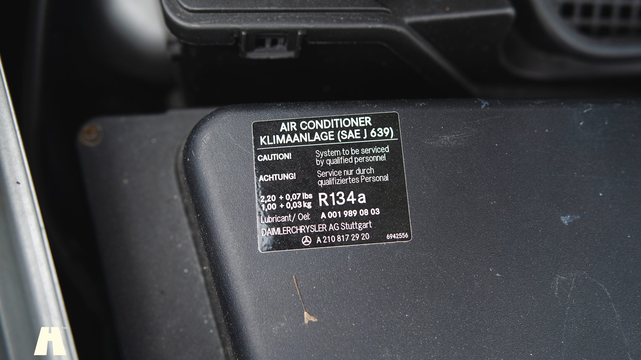 Image of 2000 Mercedes E430 mechanics