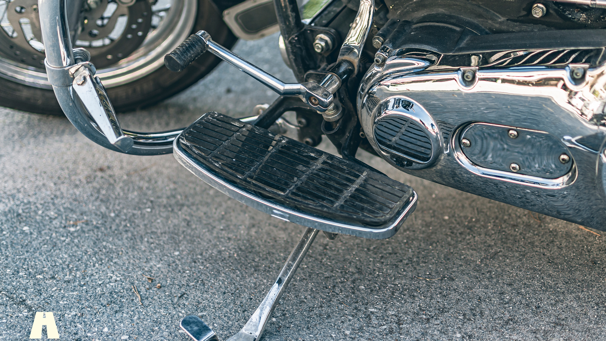 Exterior image of 2000 Harley Davidson Heritage Softail Classic (10)