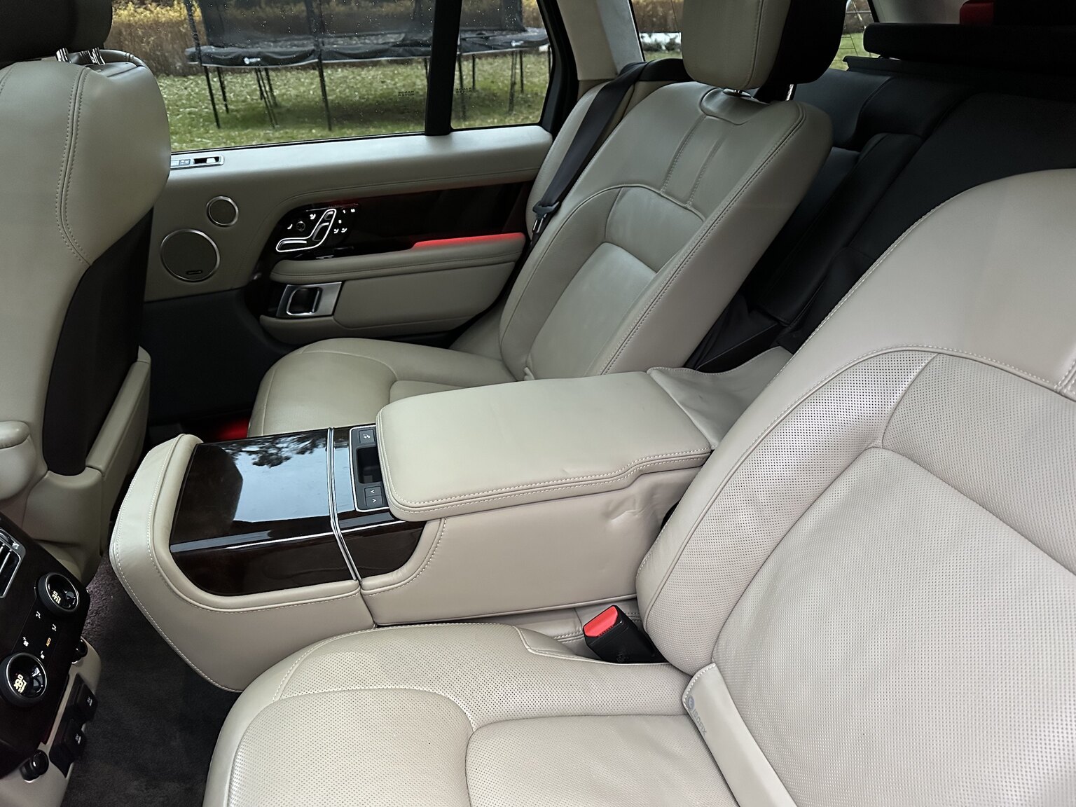 Interiörbild 2019 Range Rover Vouge Autobiography SDV8