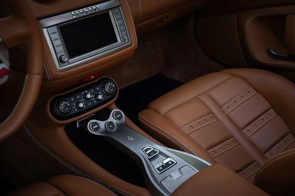 Bild von 2010 Ferrari California (30)
