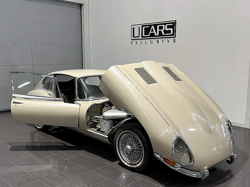 Exteriörbild på 1967 Jaguar E-Type (3)