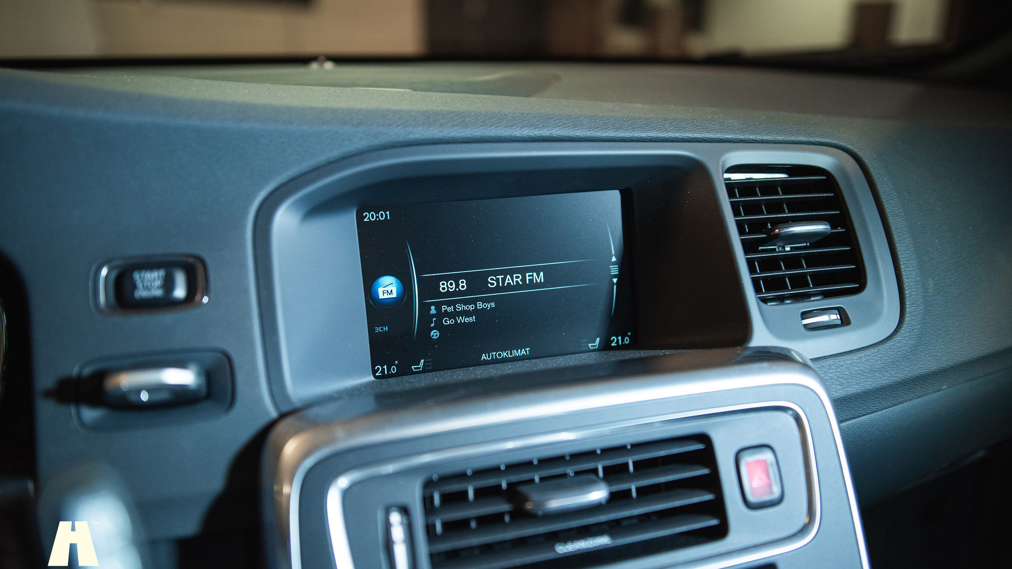 Interior image of 2017 Volvo V60 Polestar T6