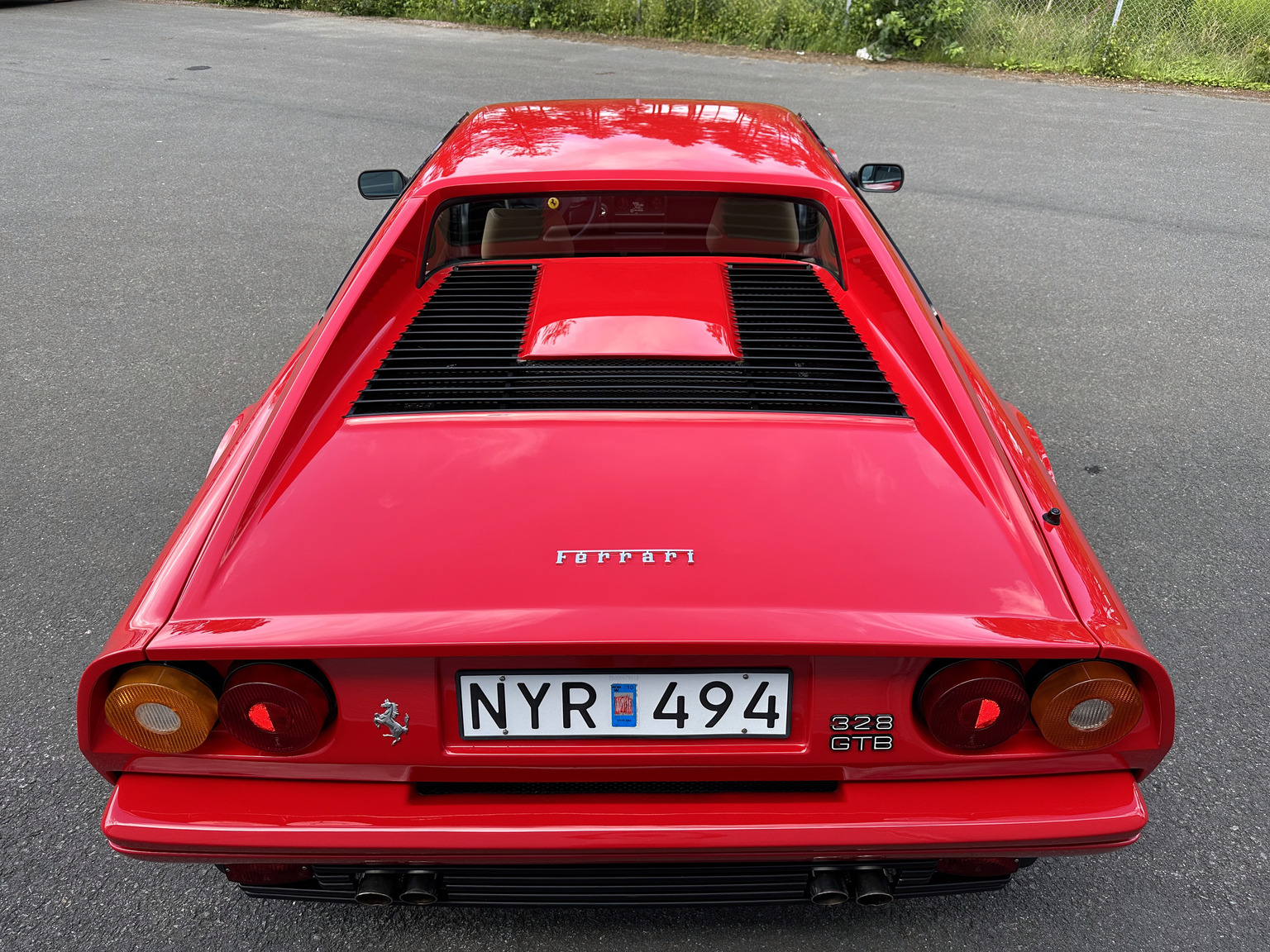 Exteriörbild på 1988 Ferrari 328 GTB