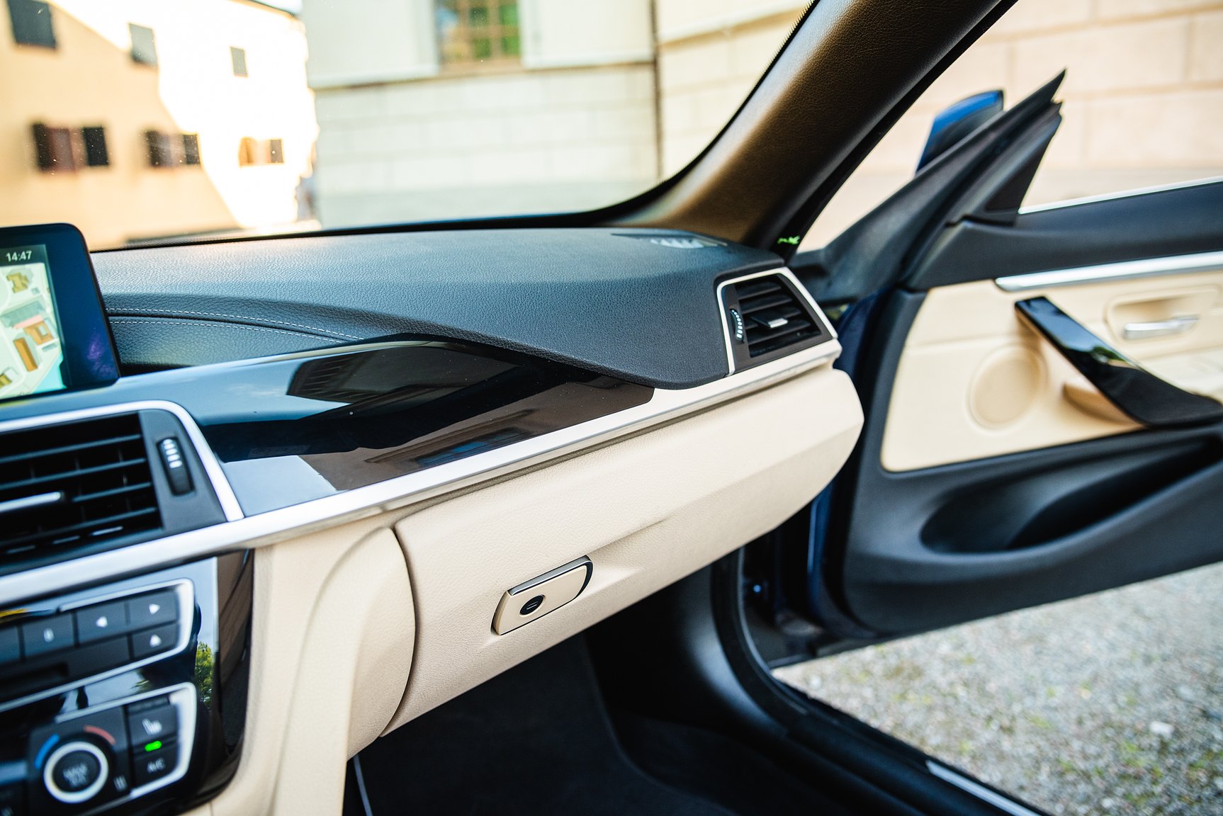 Interior image of 2018 BMW 430i xDrive Convertible
