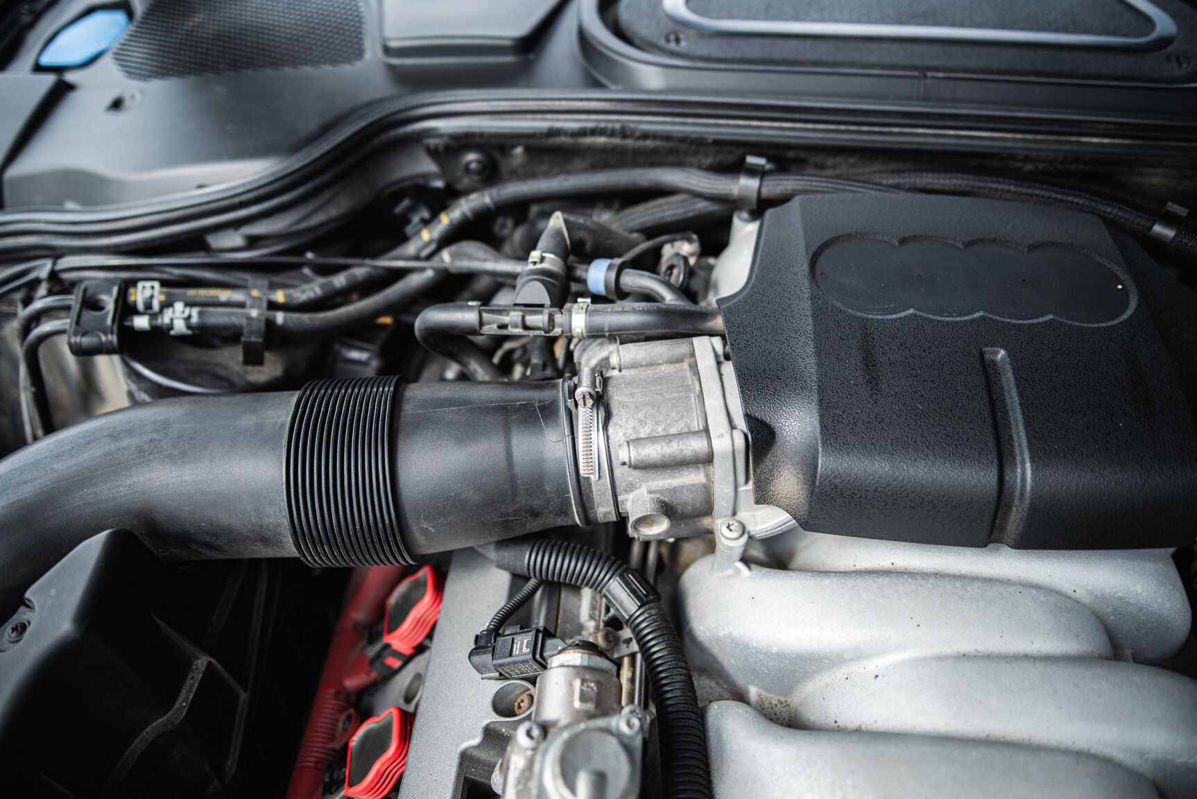 Image of 2009 Audi S8 5.2 V10 FSI Quattro mechanics