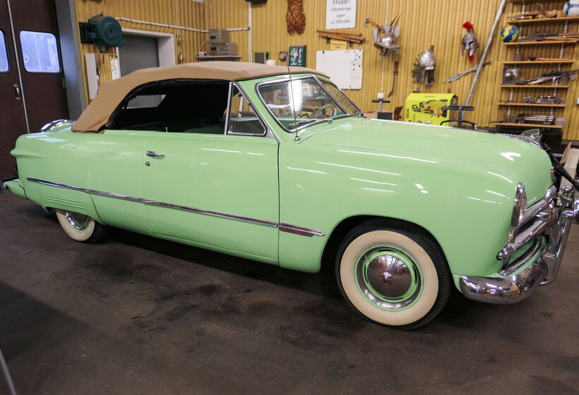 1949 Ford Custom Convertible