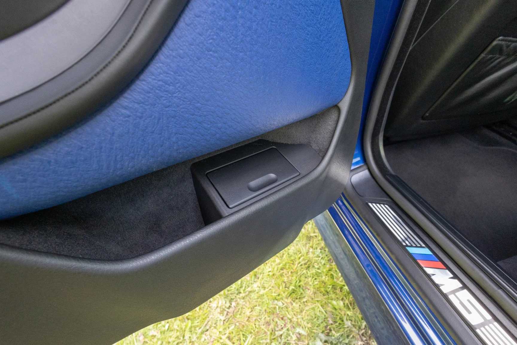Interior image of 2002 BMW M5 E39 (57)