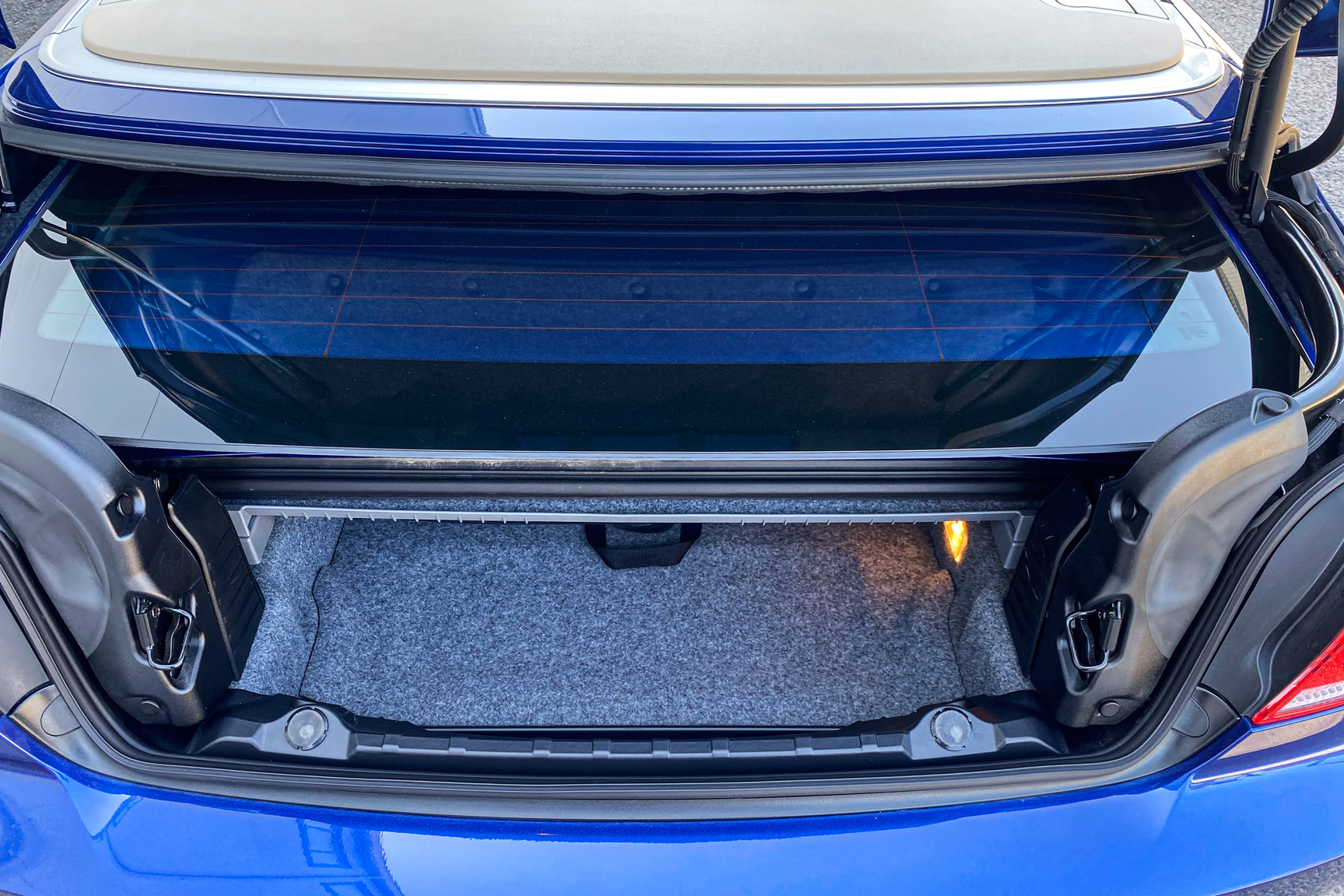 Interiörbild 2007 BMW 335i Cabriolet (41)