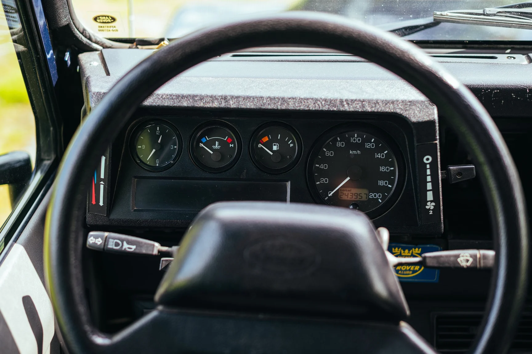 Innenraumfoto von 2002 Land Rover Defender 110 Kombi Td5 (12)