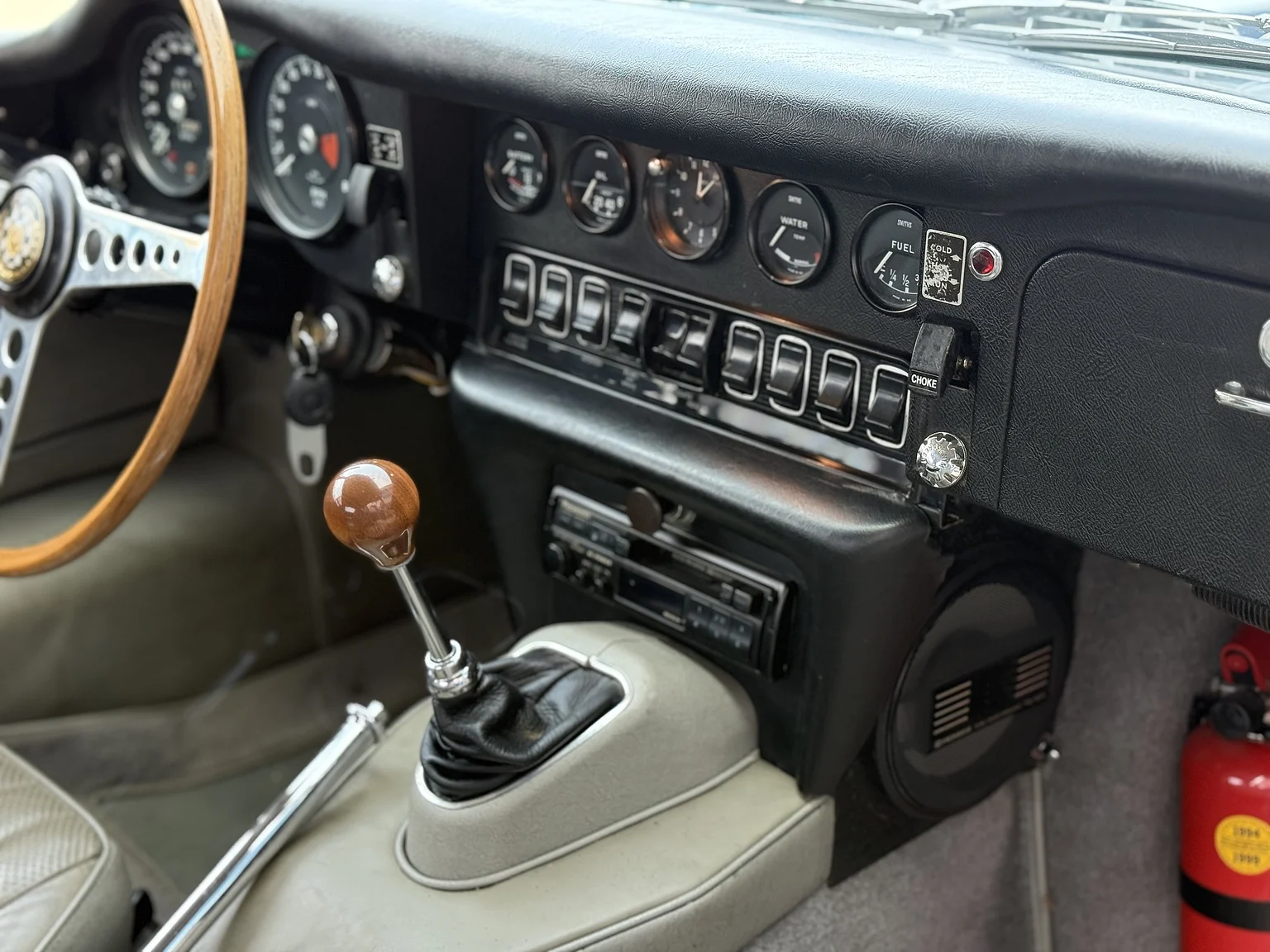 Interior image of 1969 Jaguar E-Type 4.2 Coupe (29)