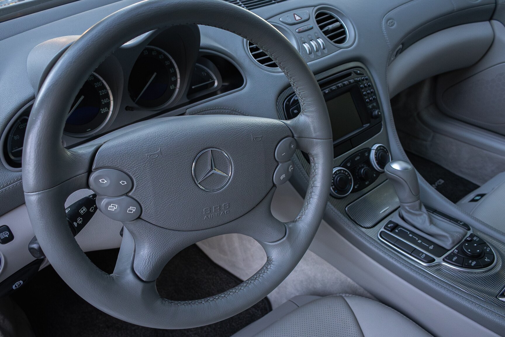 Interior image of 2002 Mercedes-Benz SL 500