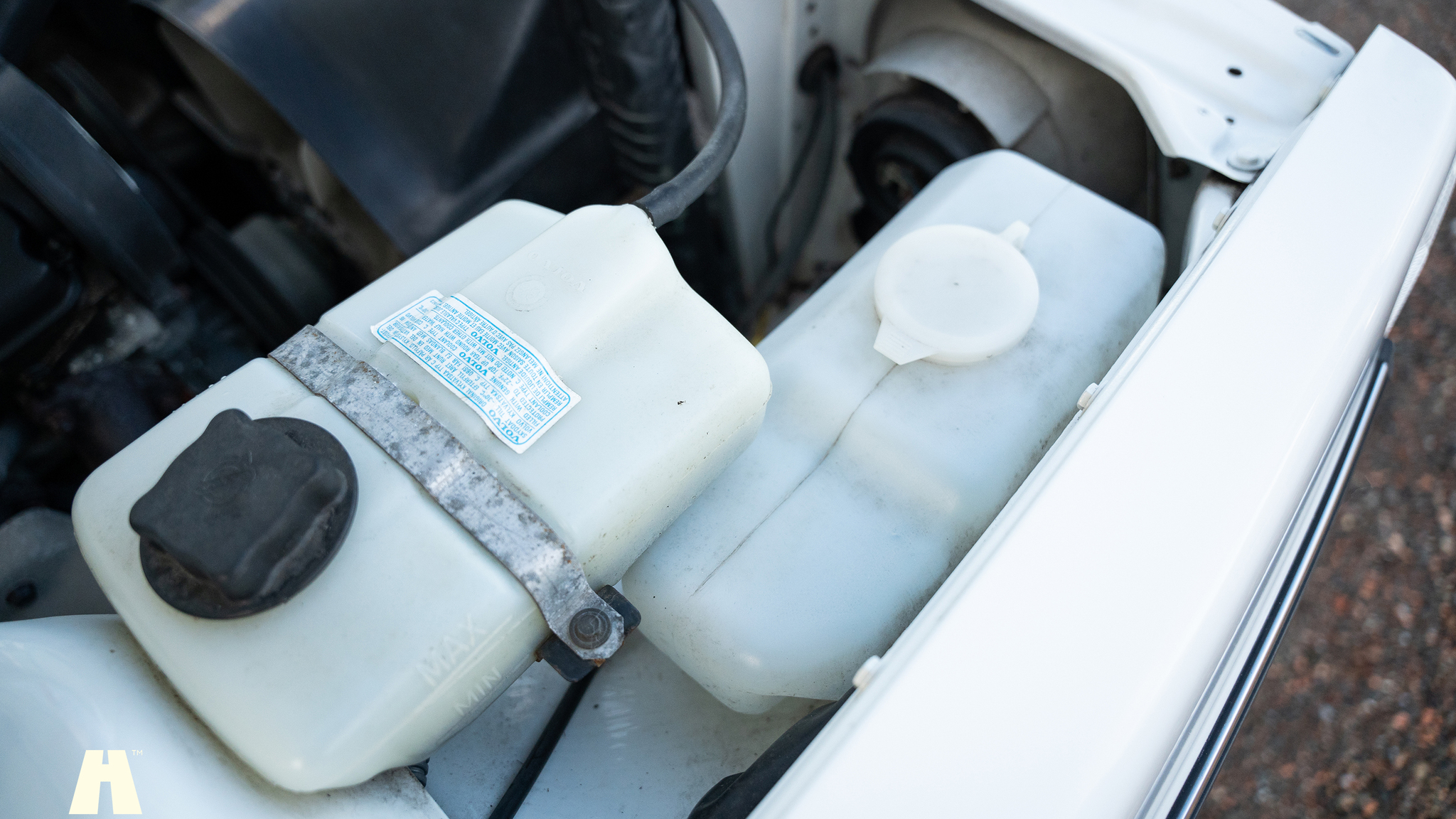 Image of 1988 Volvo 240 GL mechanics