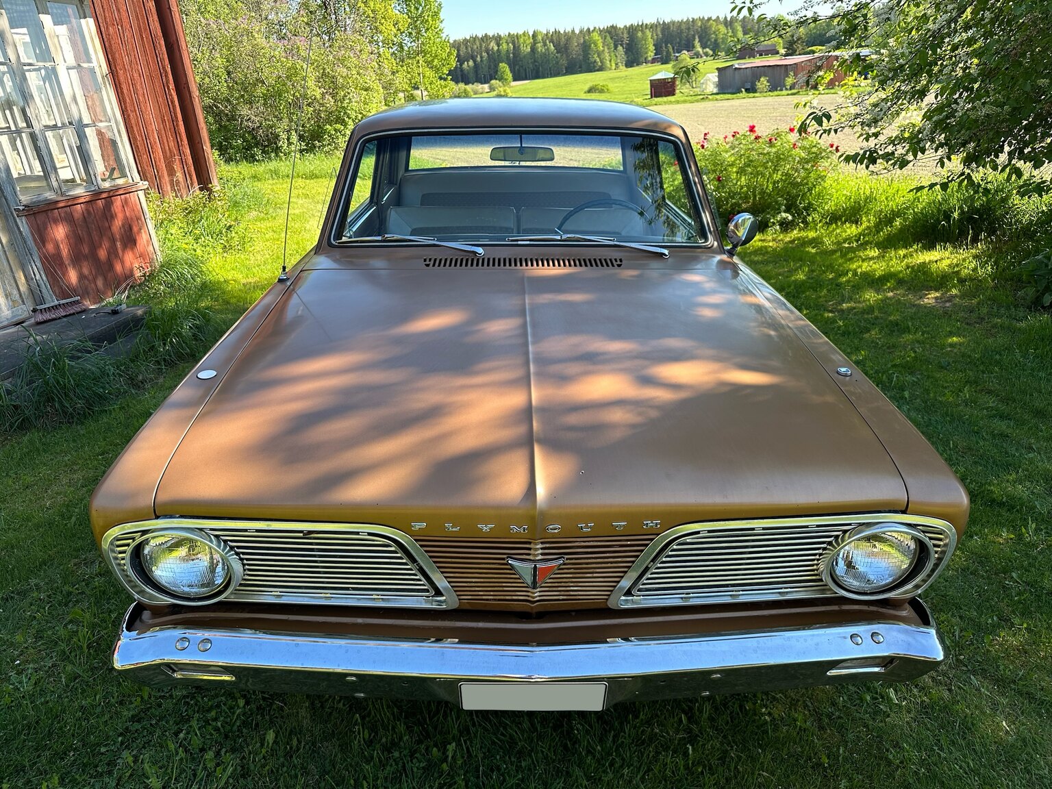 Aussenfoto 1966 Plymouth Valiant 100 2-door Sedan