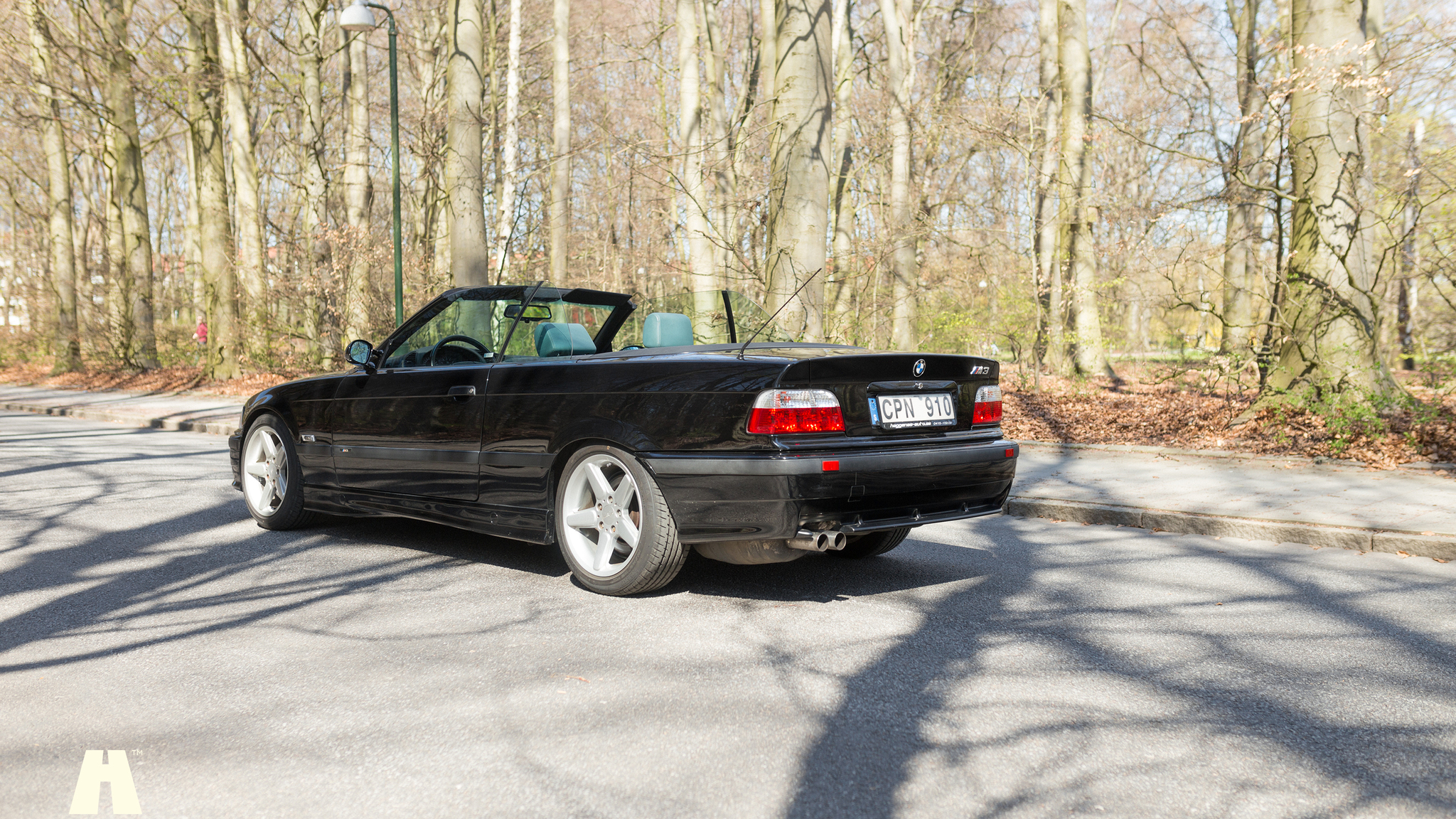 Exterior image of 1996 BMW M3 3.2 Cabriolet (4)