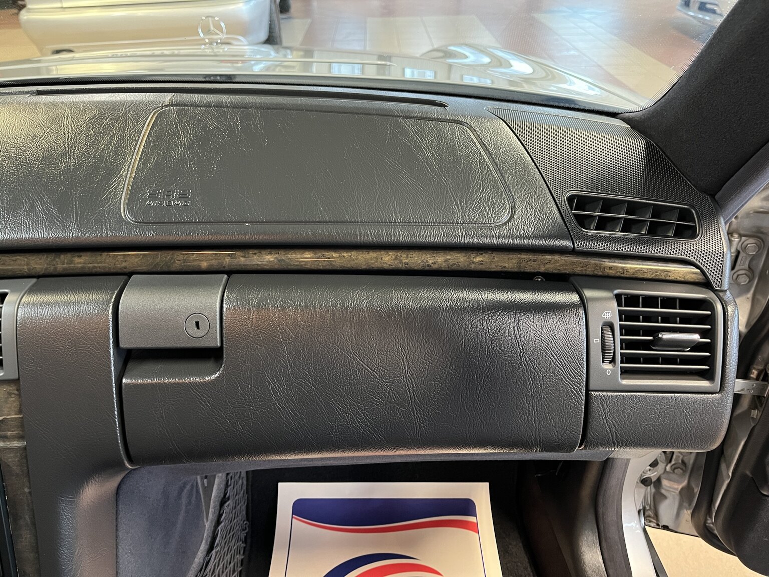 Interiörbild 1998 Mercedes-Benz E55 AMG