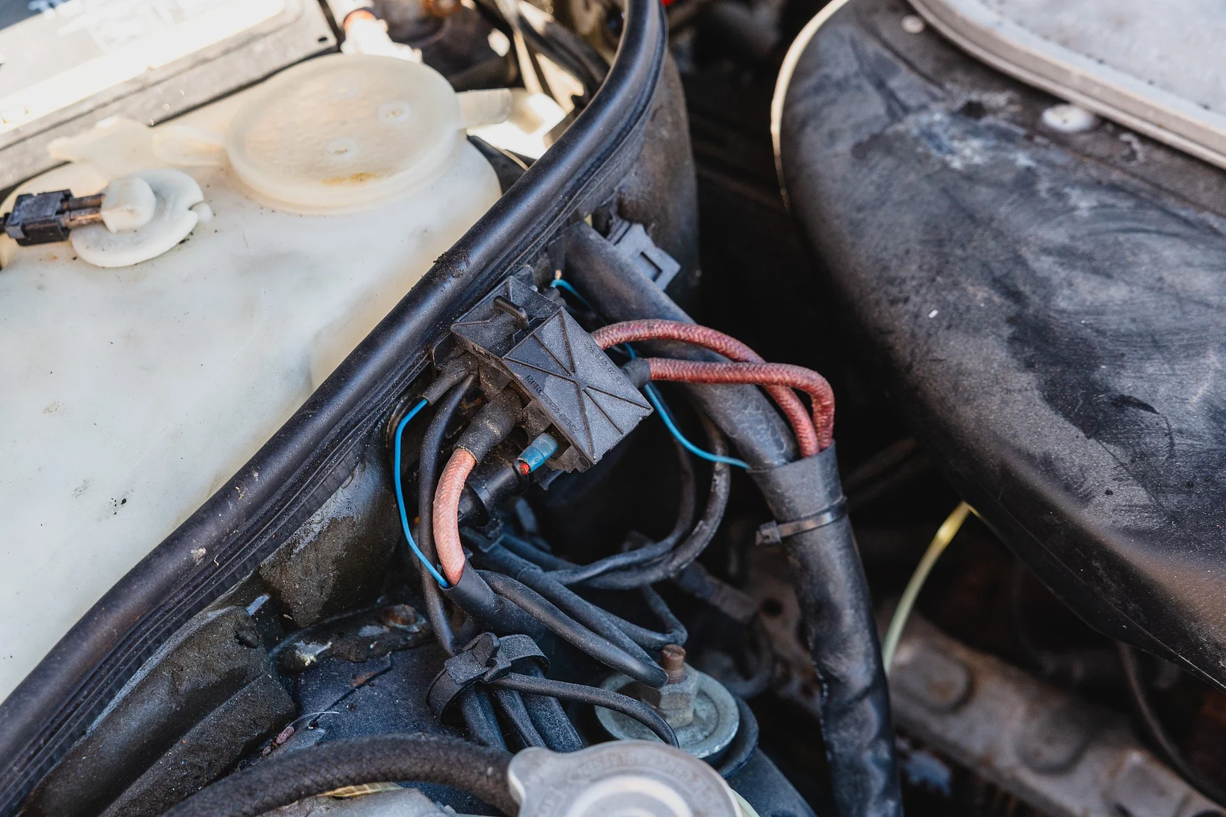 Image of 1986 Mercedes-Benz 560 SEC  mechanics (7)