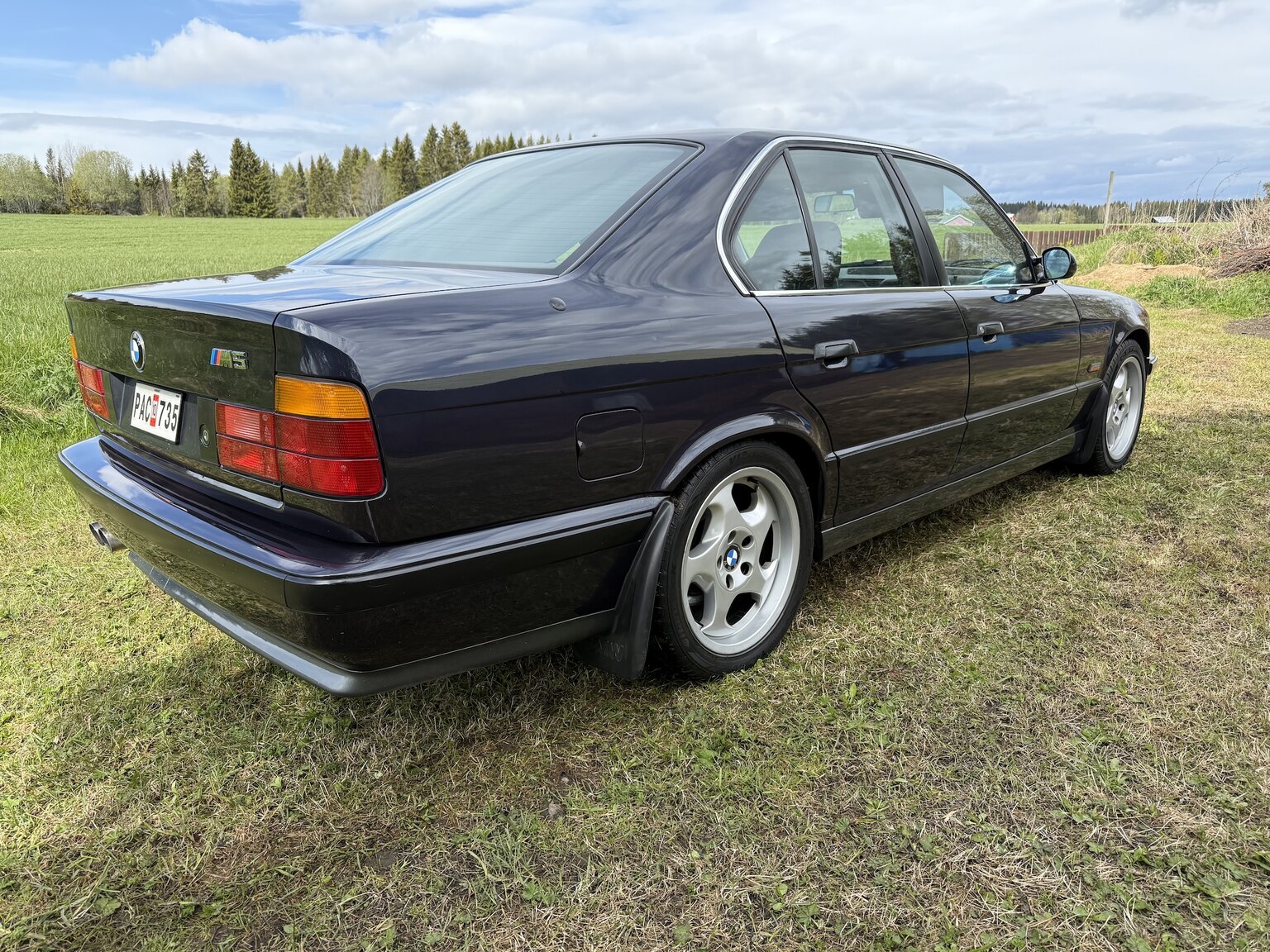 Exteriörbild på 1989 BMW M5