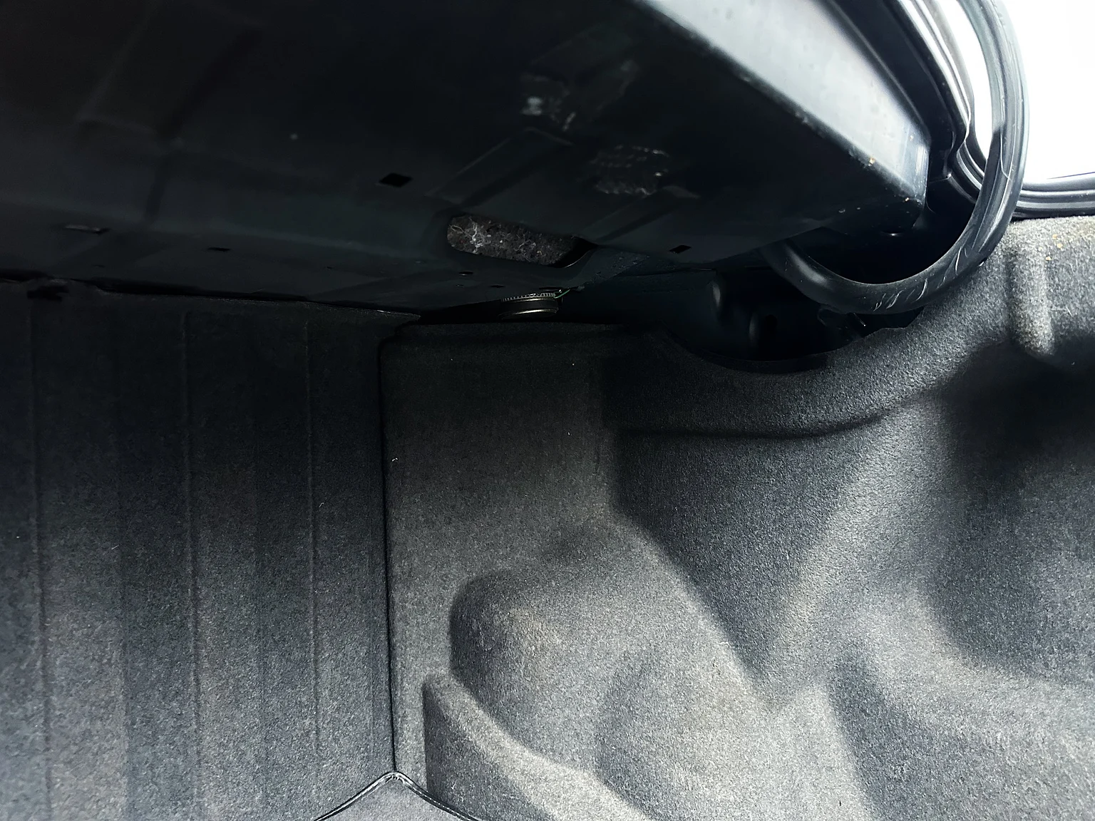 Interior image of 1993 Mercedes-Benz E 320 "AMG" (72)