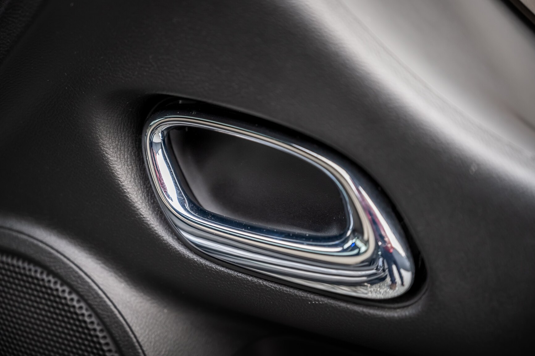 Interior image of 2010 Chevrolet Camaro SS (72)