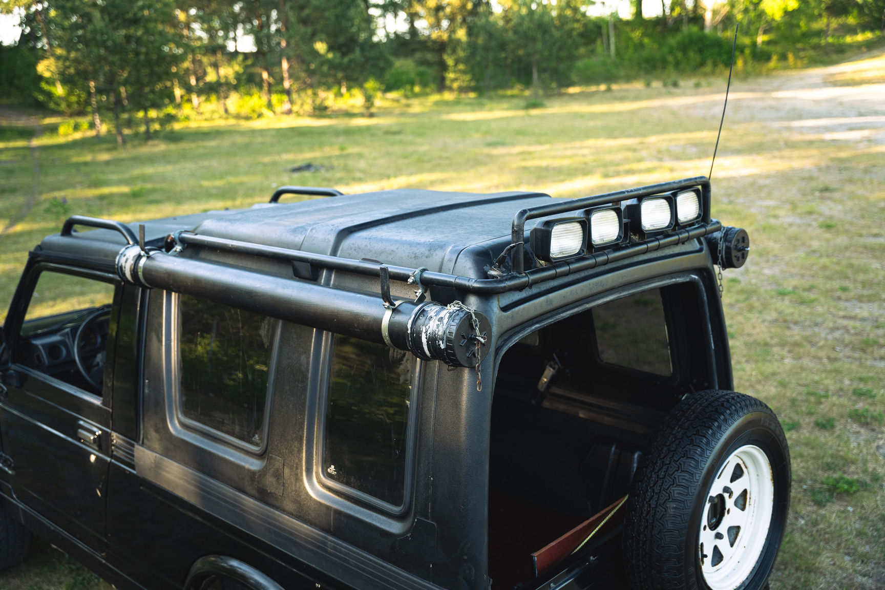 Exterior image of 1987 Suzuki SJ413 long