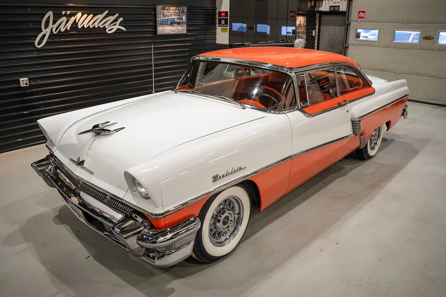 Exteriörbild på 1956 Mercury Montclair Sport Sedan (3)