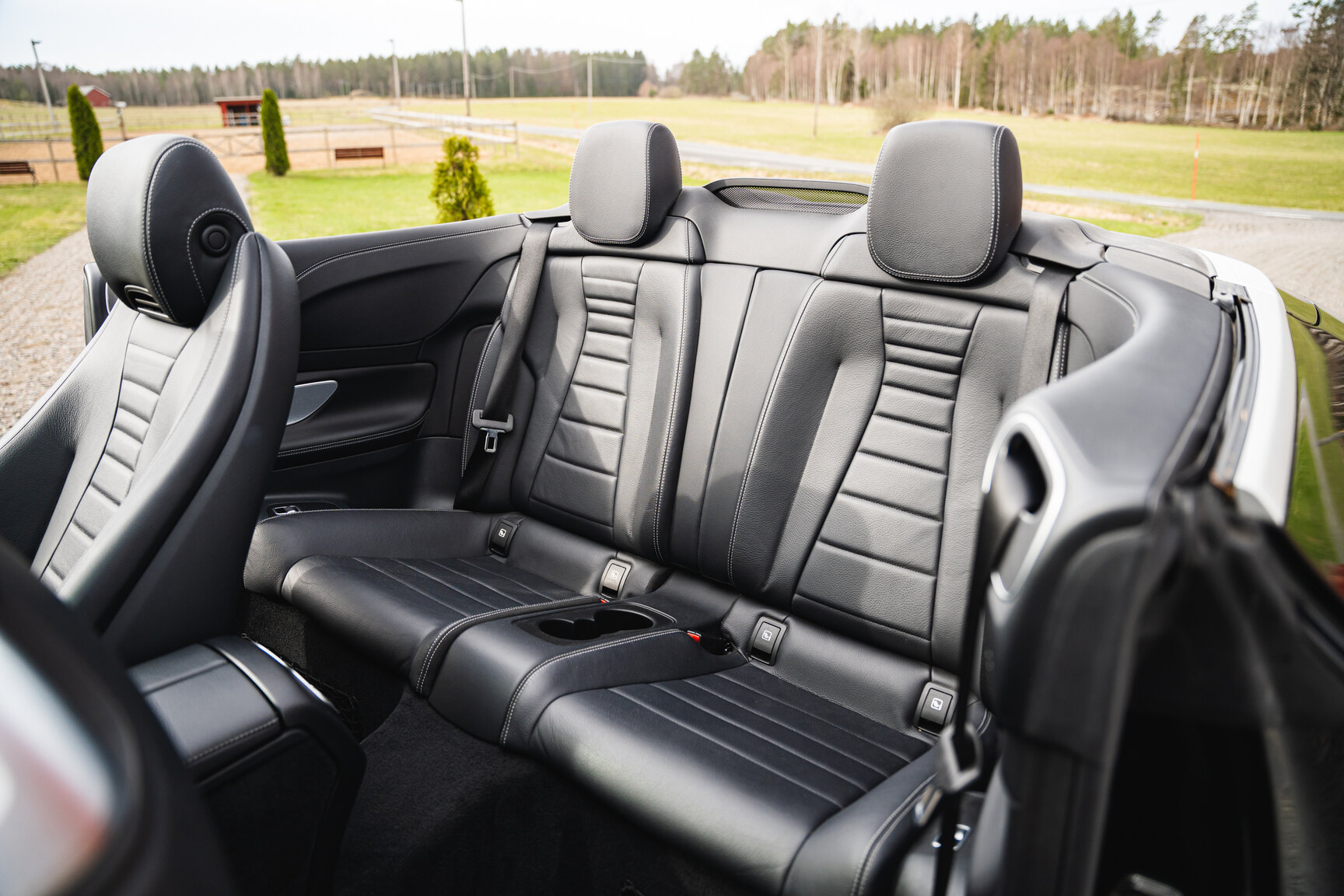 Interiörbild 2019 Mercedes-Benz E300 Cabriolet