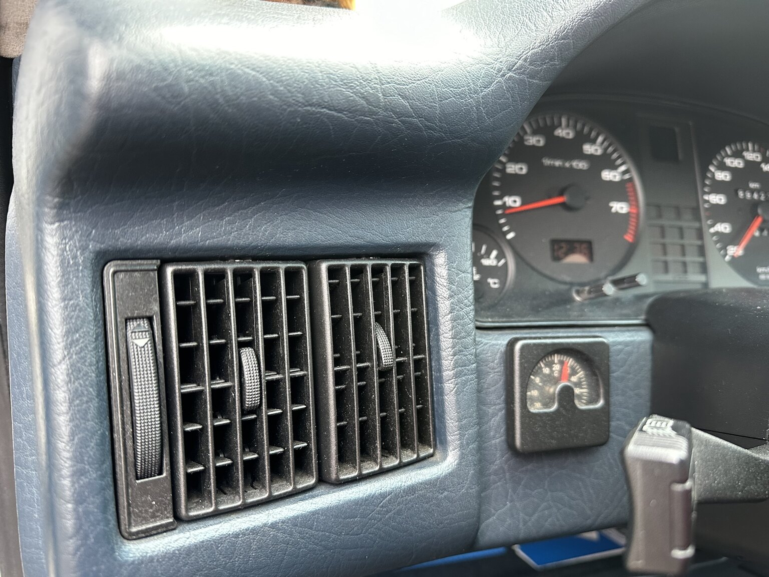 Innenraumfoto von 1988 Audi 80 (19)